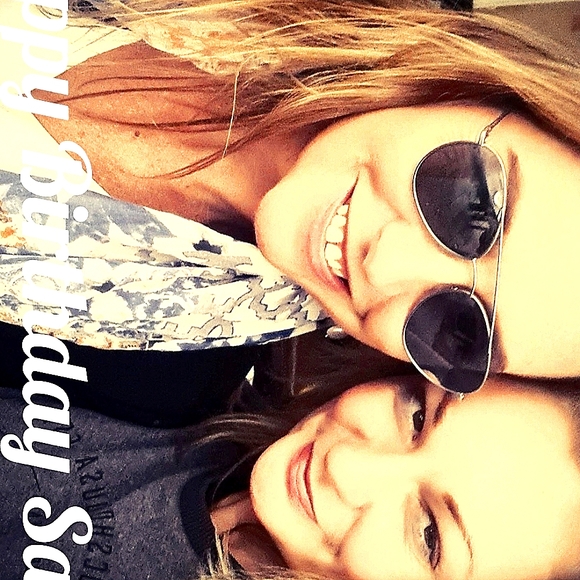 Meet your Posher, Dana - Picture 2 of 3